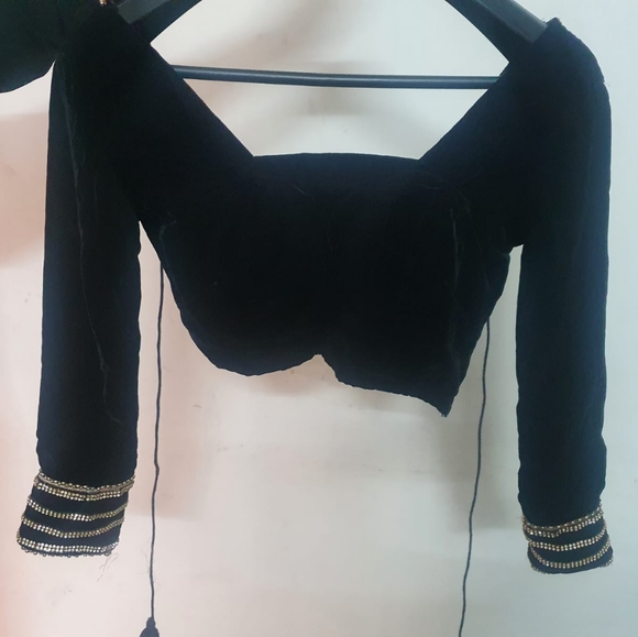 ❌SOLD ❌  Saree Golden Black Color. Designer Saree n Blouse  Reception Wedding - Picture 9 of 10